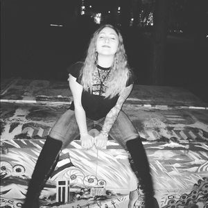 ✨✨MEET YOUR POSHER✨✨